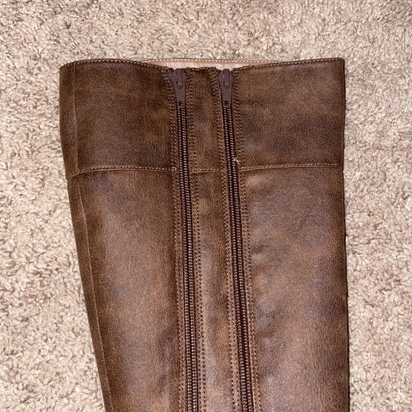 A2 by Aerosoles Brown Heel Boots - Picture 4 of 6